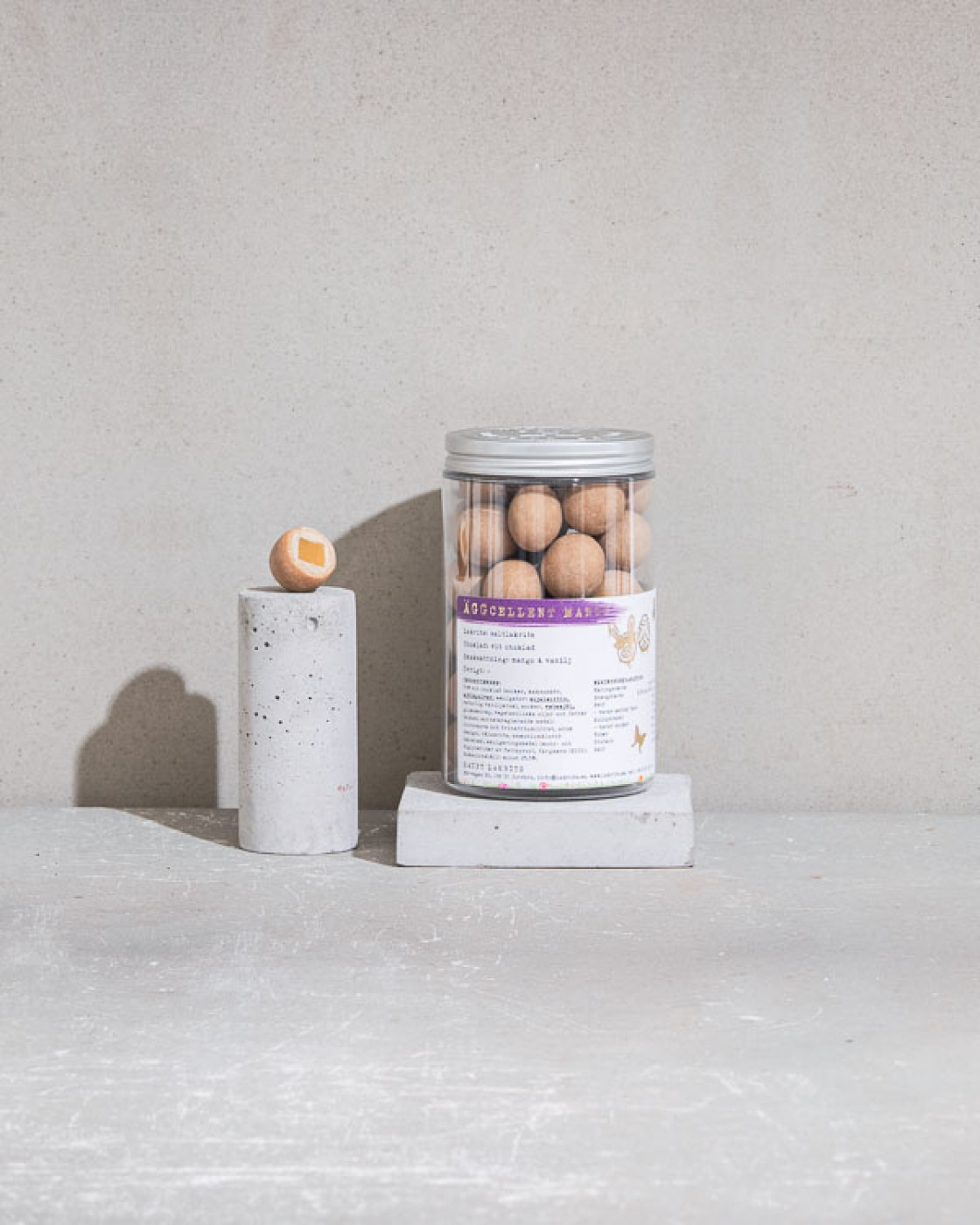 Eggcellent Mango in the group Chocolate coated liquorice at Haupt Lakrits AB (100170178)
